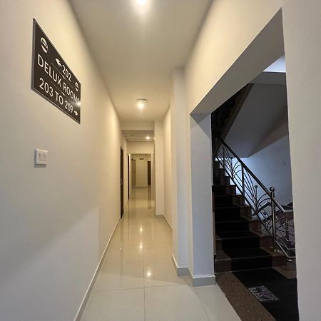 Le Hotel Host Tiruchirappalli Eksteriør billede