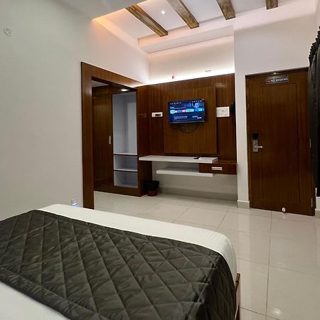 Le Hotel Host Tiruchirappalli Eksteriør billede