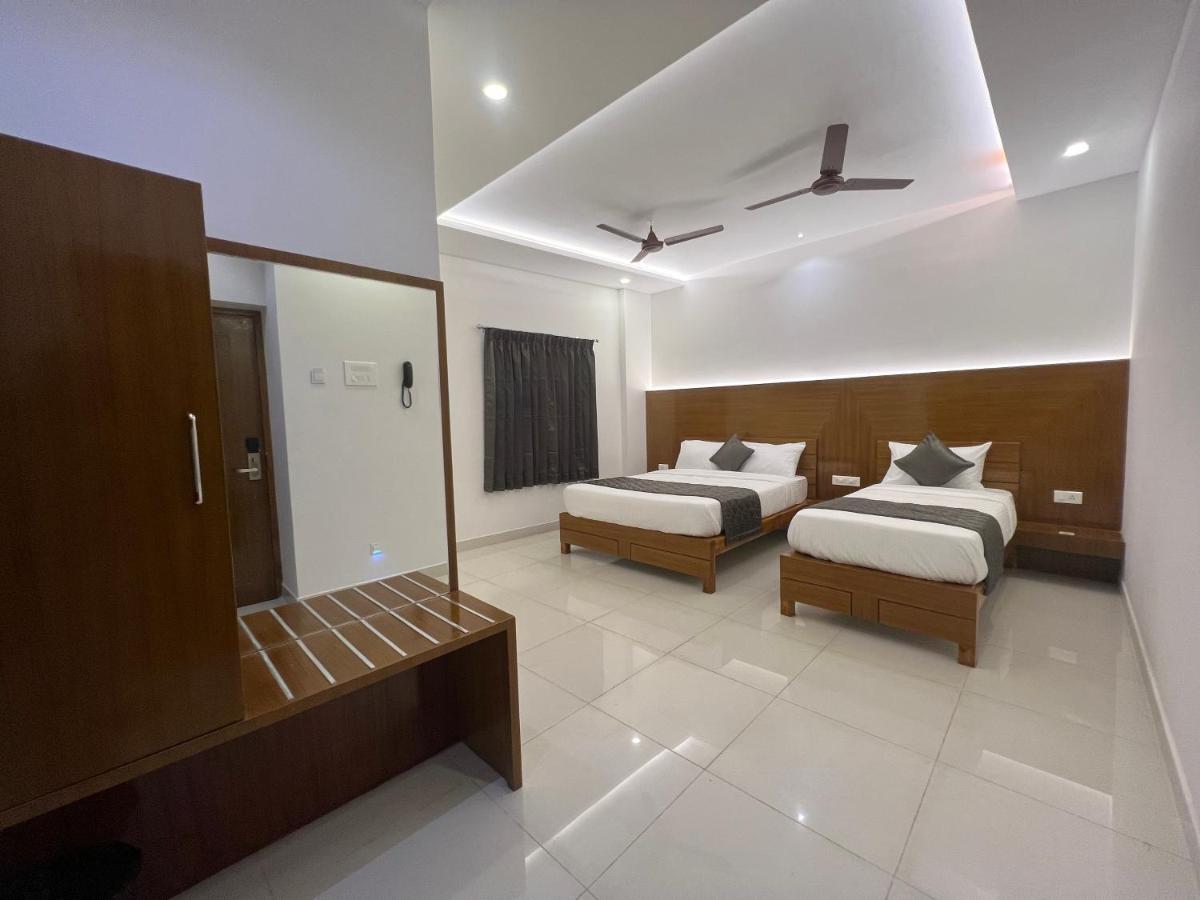 Le Hotel Host Tiruchirappalli Eksteriør billede