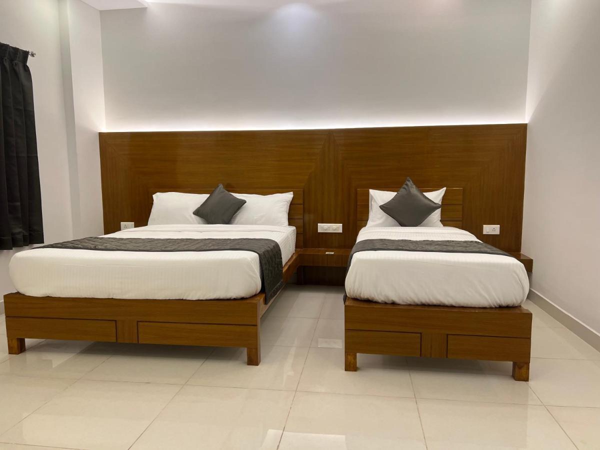 Le Hotel Host Tiruchirappalli Eksteriør billede