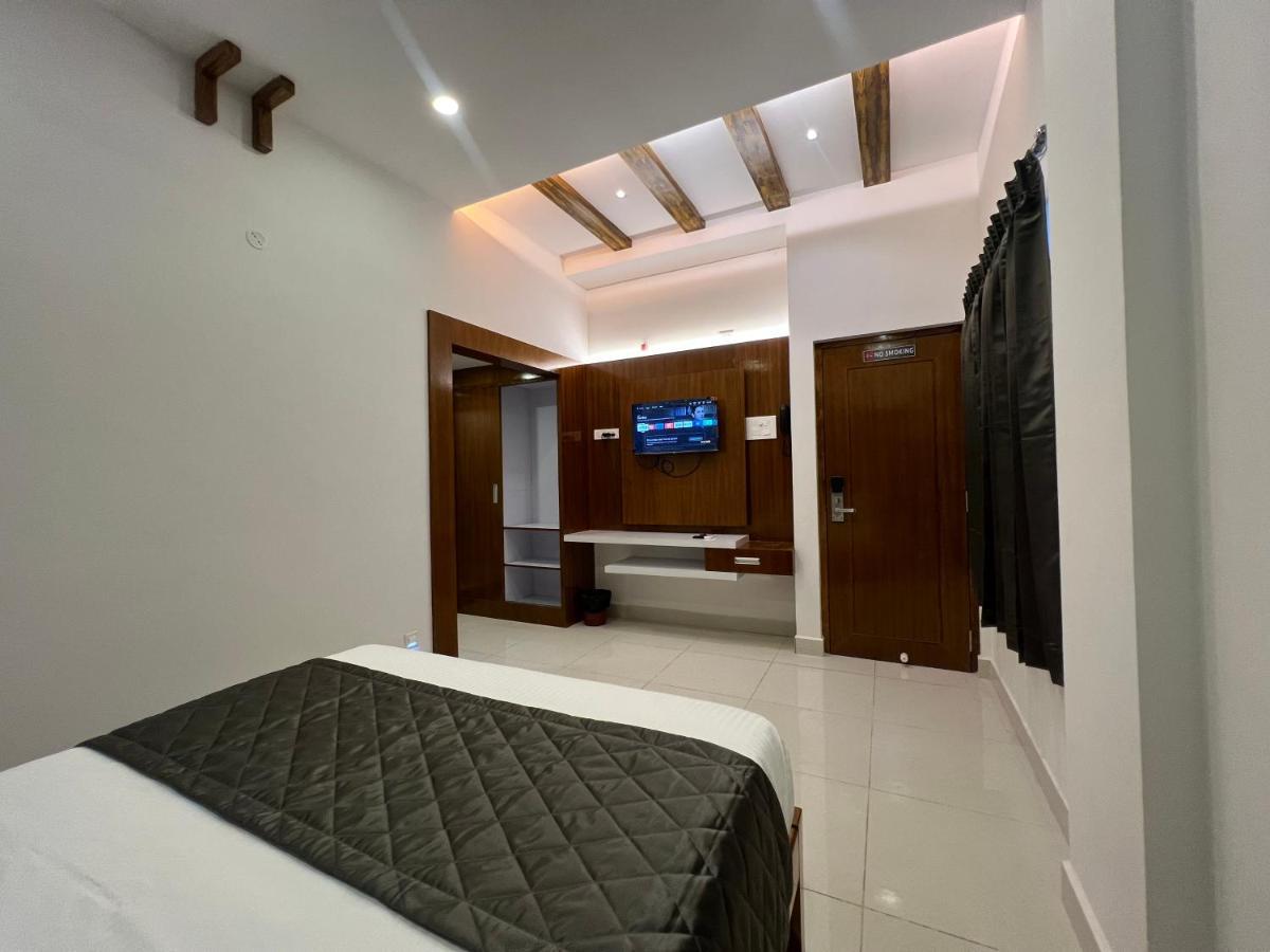 Le Hotel Host Tiruchirappalli Eksteriør billede