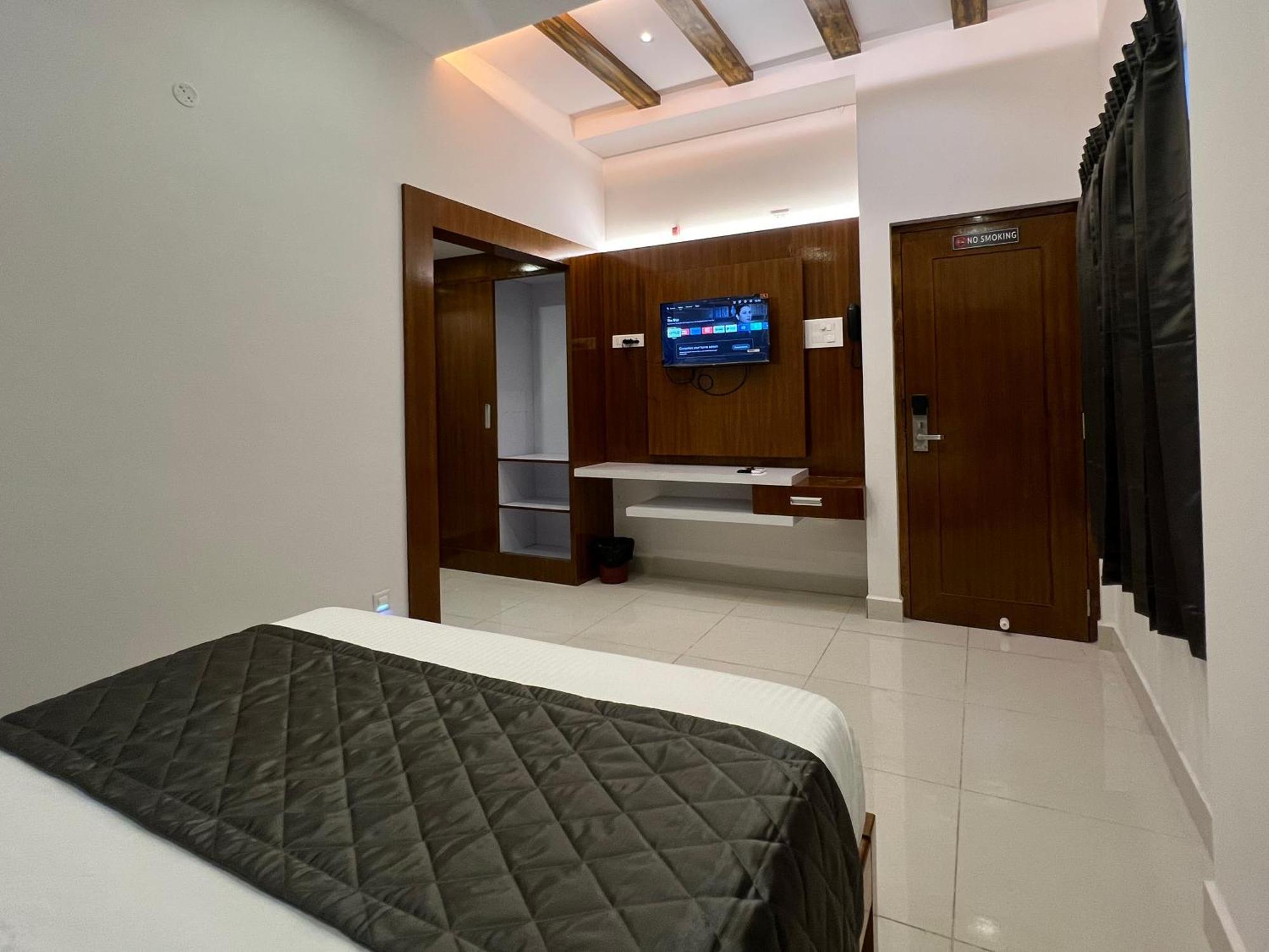 Le Hotel Host Tiruchirappalli Eksteriør billede